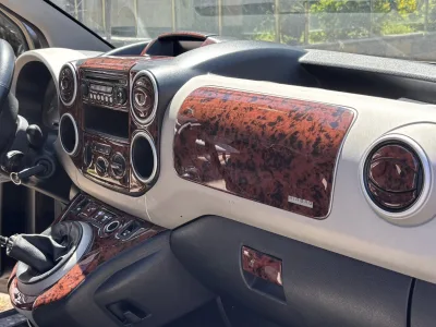 Peugeot Partner - Berlingo Maun Renk Maun Kaplama (Airbag Yeri Dahil)