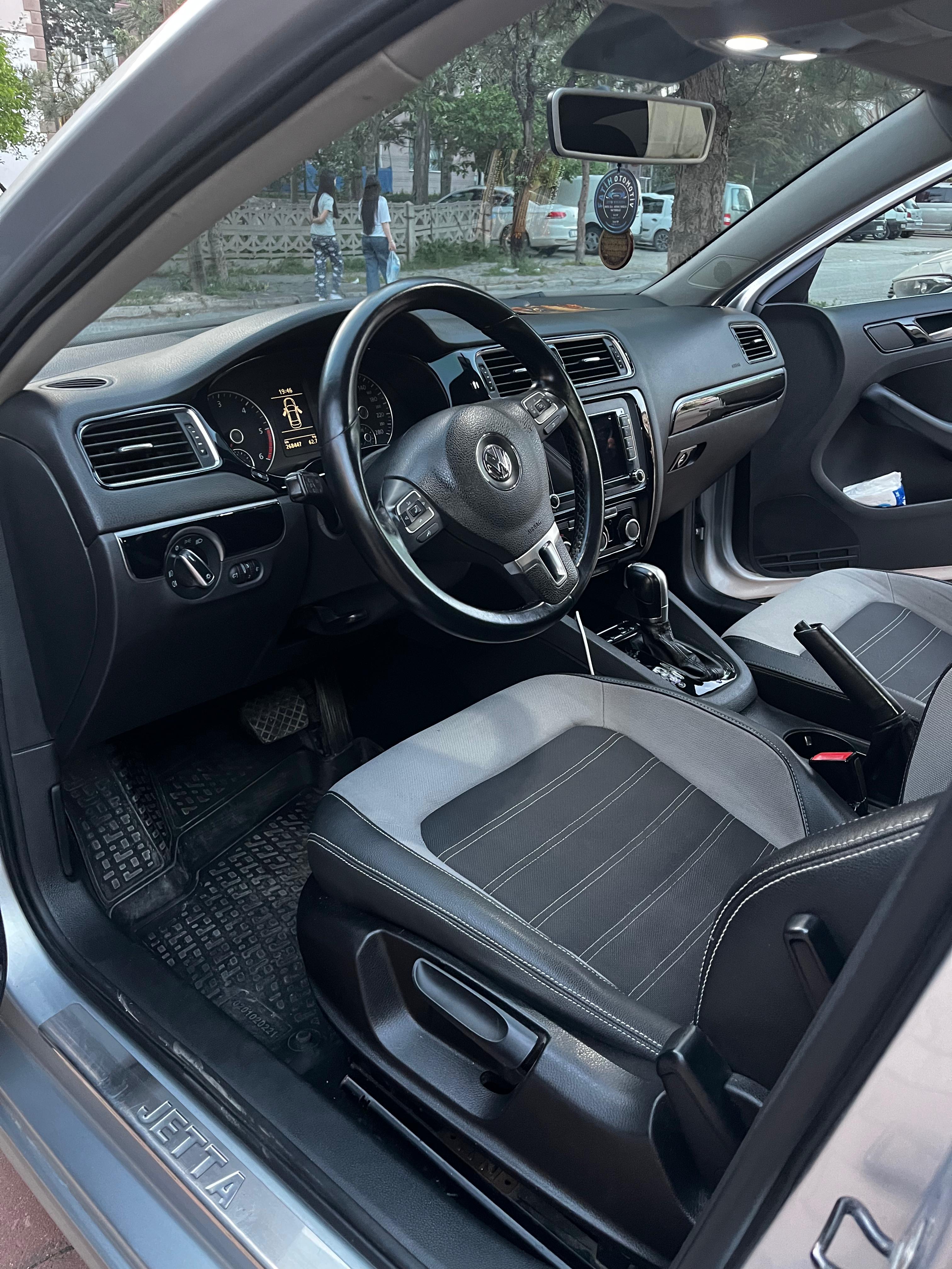 Volkswagen Jetta Torpido Kaplama 13 2013