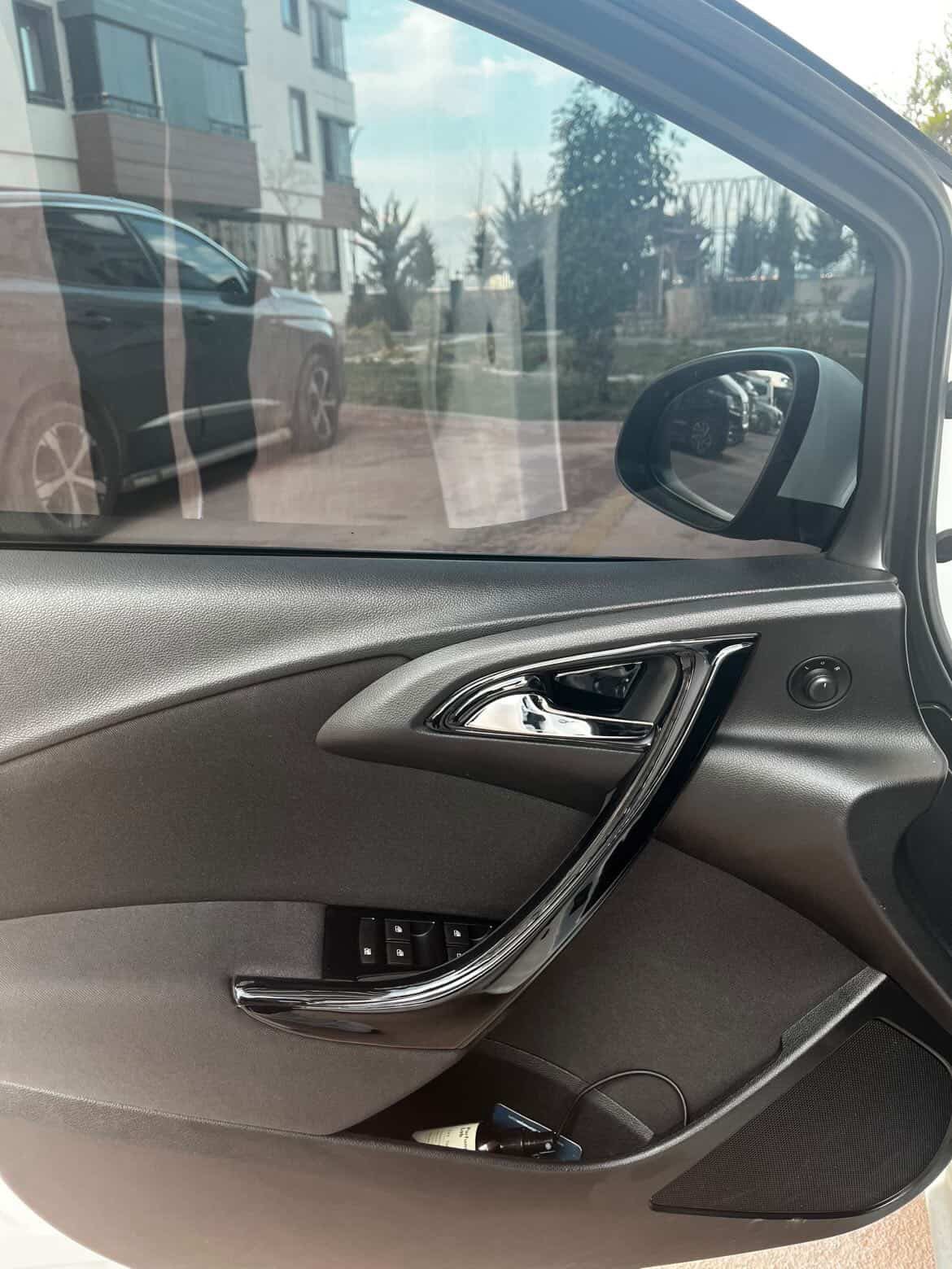 Opel Astra J