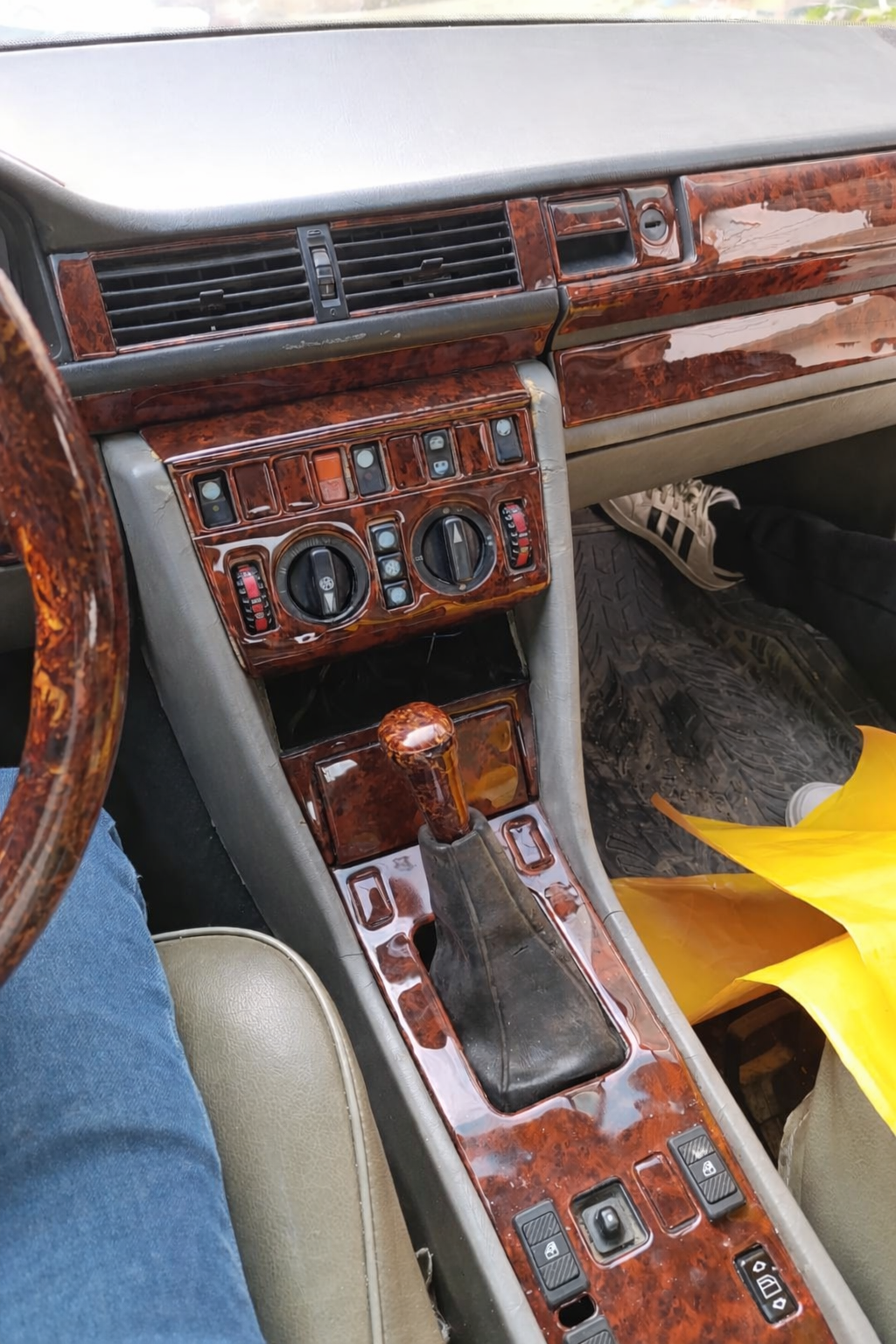 Mercedes w124 E200 1985 1996 Maun Kaplama
