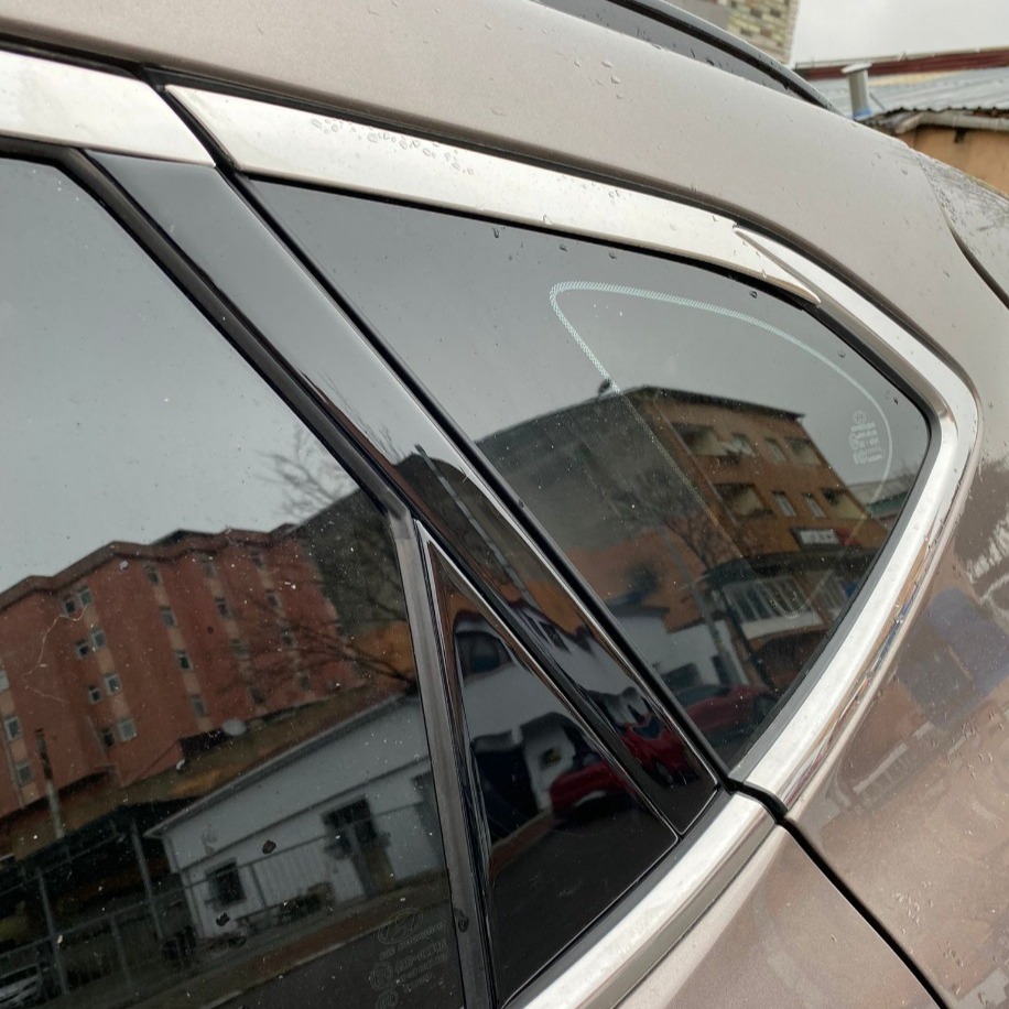 Hyundai Tucson 2015 - 2020 Kapı Direği Kaplama Piano Black Renk