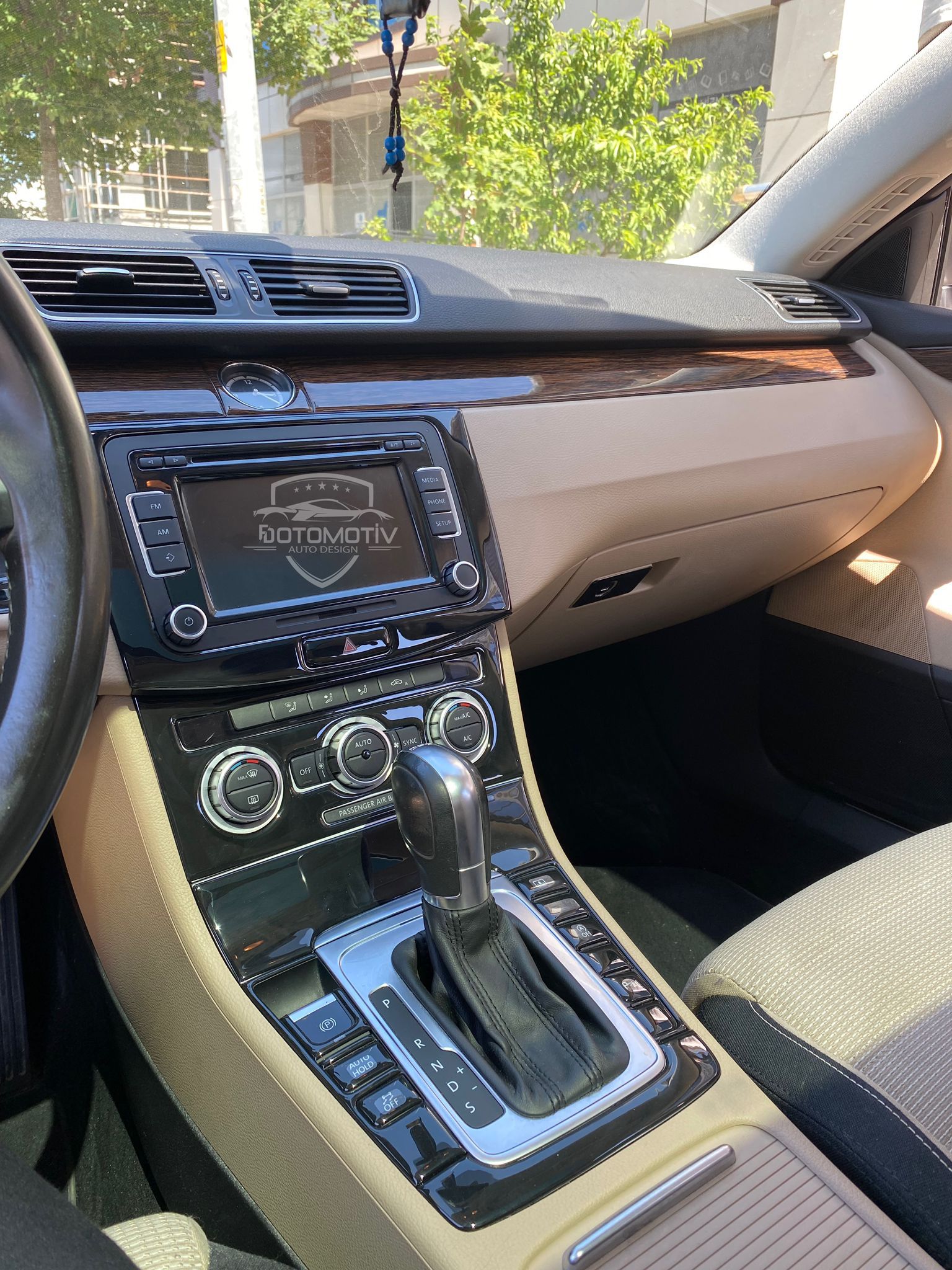 Volkswagen Passat CC Piano Black Koyu Meşe Maun Kaplama