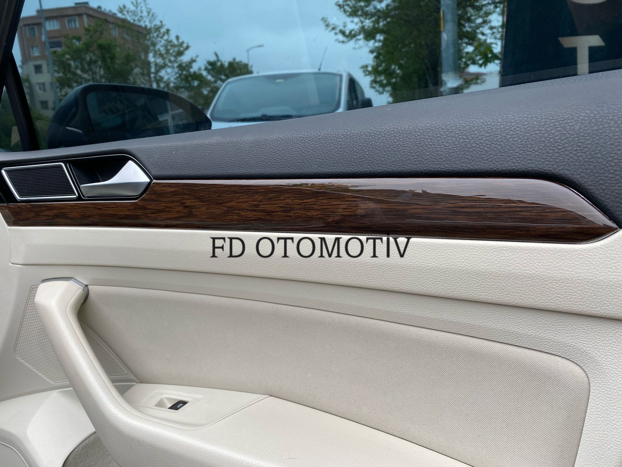 Volkswagen Passat B8 Piano Black Koyu Meşe Full Set Maun Kaplama