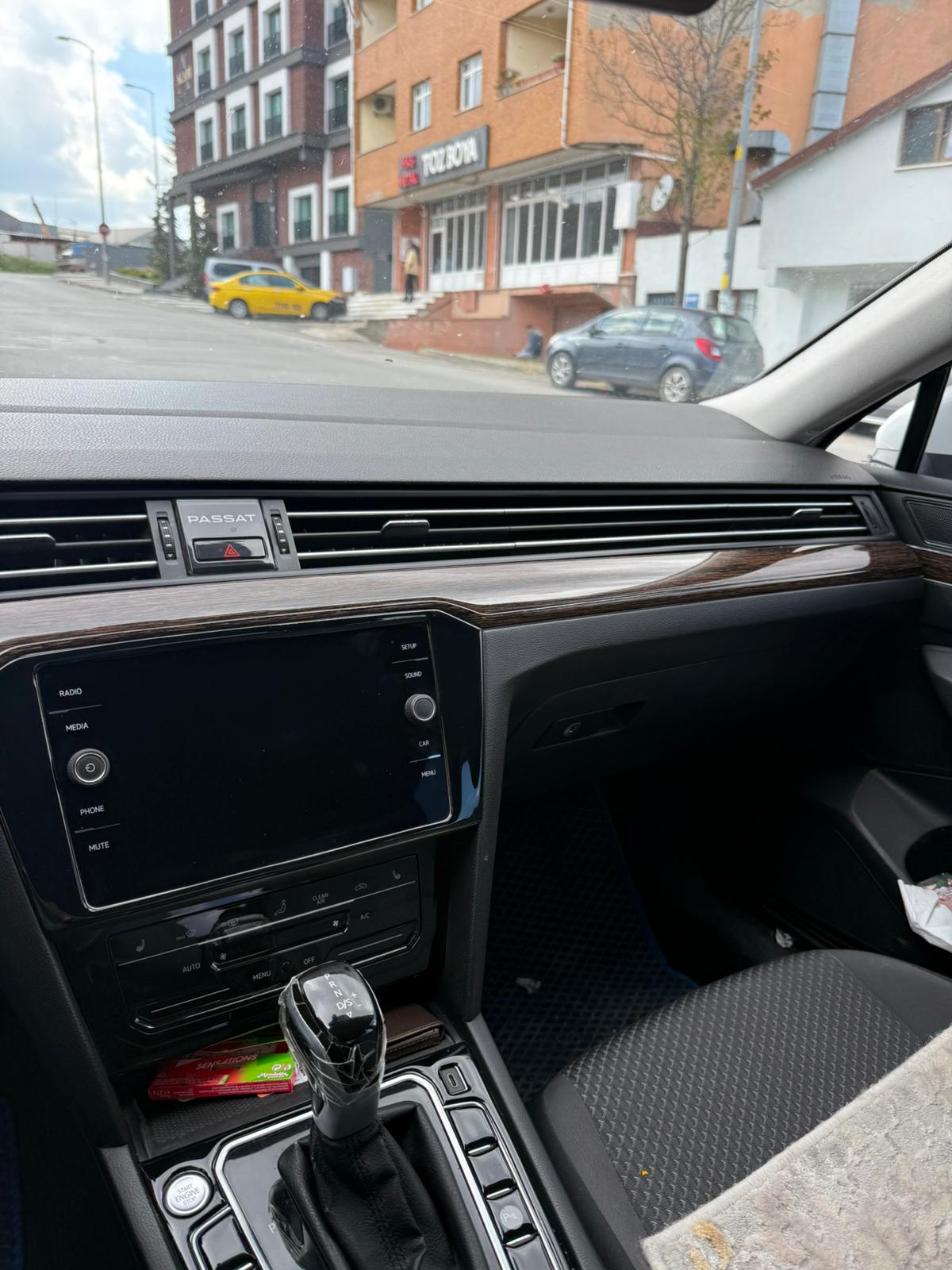 Volkswagen Passat B8.5 Piano Black Koyu Meşe Full Set  Maun Kaplama