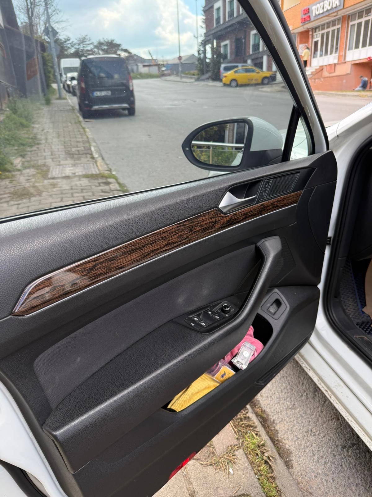 Volkswagen Passat B8.5 Piano Black Koyu Meşe Full Set  Maun Kaplama