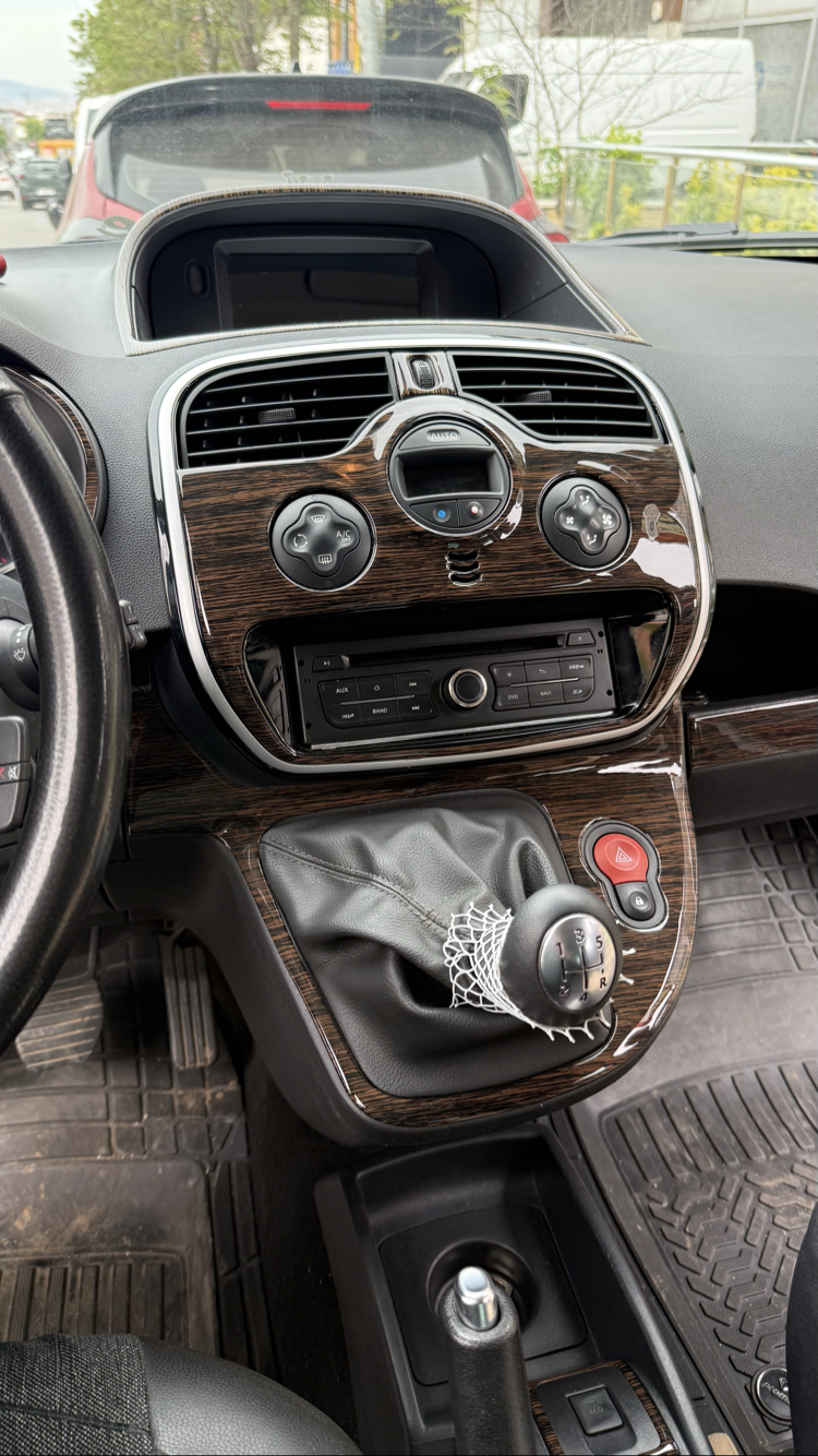 Renault Kango Koyu Meşe Maun Kaplama