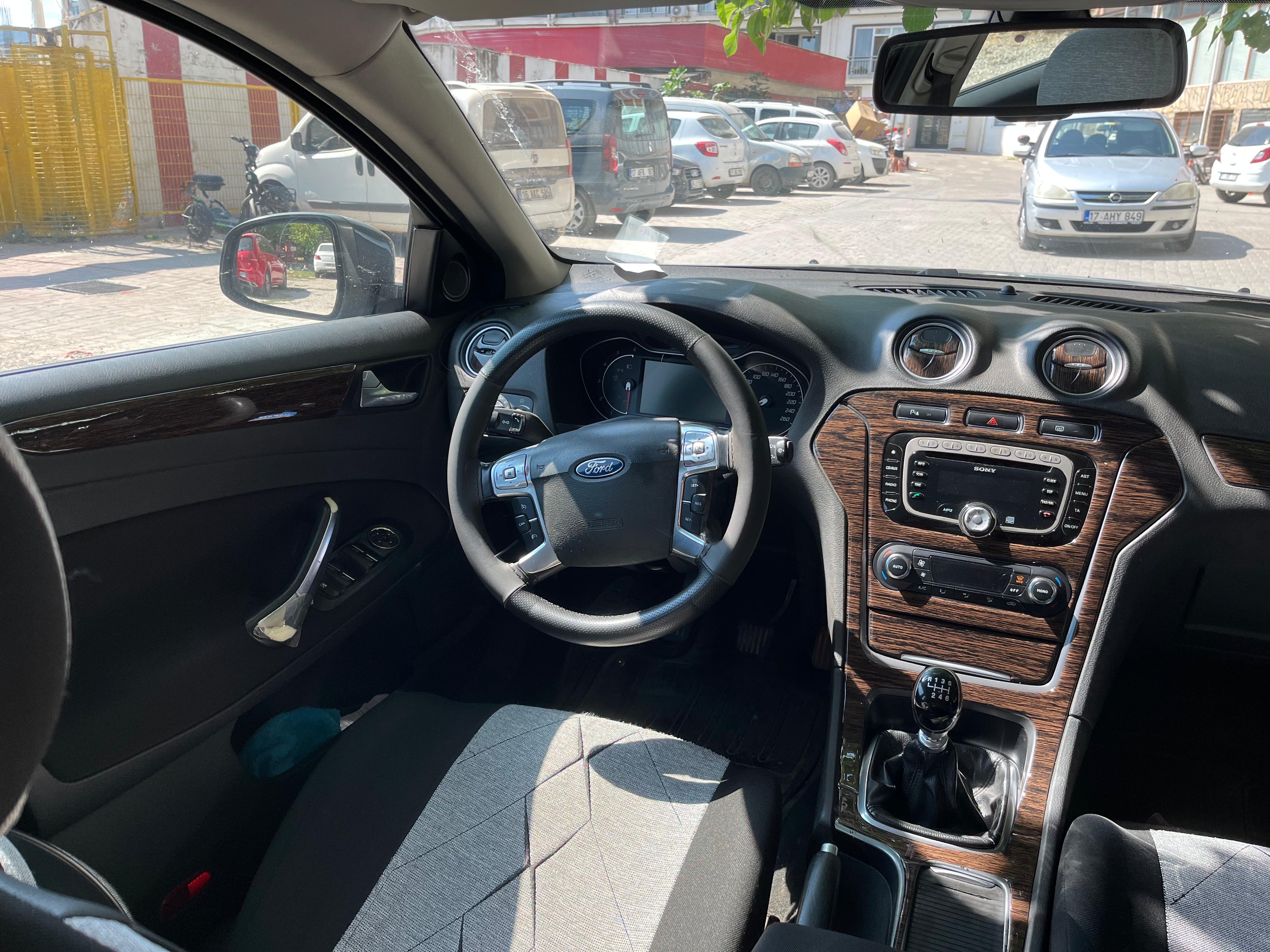 Ford Mondeo 2012 2016 Full Set Koyu Meşe Maun Kaplama